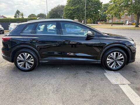 Audi Q4 e-tron 45 Sport Auto quattro 5dr 82kWh - U80668