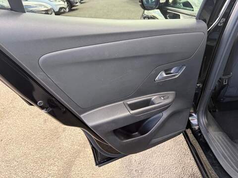 Vauxhall Mokka Electric 50kWh Ultimate Auto 5dr - U80670