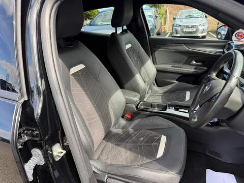Vauxhall Mokka Electric 50kWh Ultimate Auto 5dr - U80670
