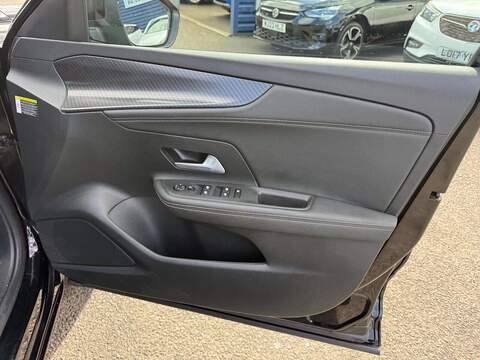 Vauxhall Mokka Electric 50kWh Ultimate Auto 5dr - U80670