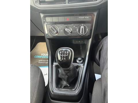 Volkswagen T-Cross 1.0 TSI SE SUV 5dr Petrol Manual Euro 6 (s/s) (95 ps) - U80678