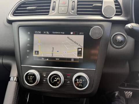 Renault Kadjar 1.3 TCe Iconic SUV 5dr Petrol Manual Euro 6 (s/s) (140 ps) - U80680