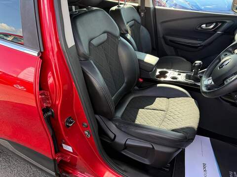Renault Kadjar 1.3 TCe Iconic SUV 5dr Petrol Manual Euro 6 (s/s) (140 ps) - U80680