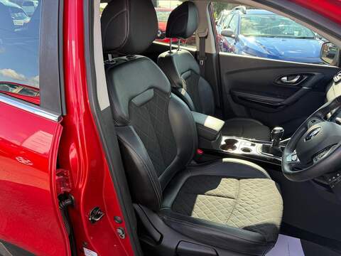 Renault Kadjar 1.3 TCe Iconic SUV 5dr Petrol Manual Euro 6 (s/s) (140 ps) - U80680
