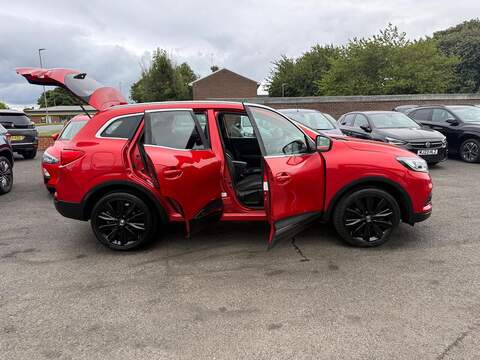Renault Kadjar 1.3 TCe Iconic SUV 5dr Petrol Manual Euro 6 (s/s) (140 ps) - U80680