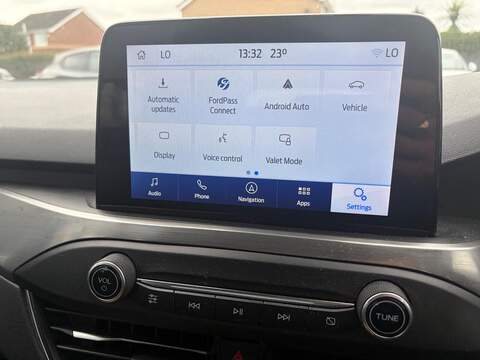 Ford Focus 1.0T EcoBoost MHEV Titanium Edition Estate 5dr Petrol Manual Euro 6 (s/s) (155 ps) - U80682