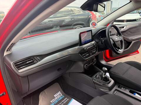 Ford Focus 1.0T EcoBoost MHEV Titanium Edition Estate 5dr Petrol Manual Euro 6 (s/s) (155 ps) - U80682