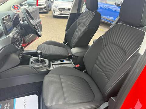 Ford Focus 1.0T EcoBoost MHEV Titanium Edition Estate 5dr Petrol Manual Euro 6 (s/s) (155 ps) - U80682