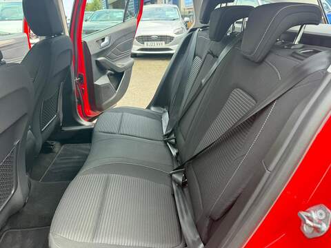Ford Focus 1.0T EcoBoost MHEV Titanium Edition Estate 5dr Petrol Manual Euro 6 (s/s) (155 ps) - U80682