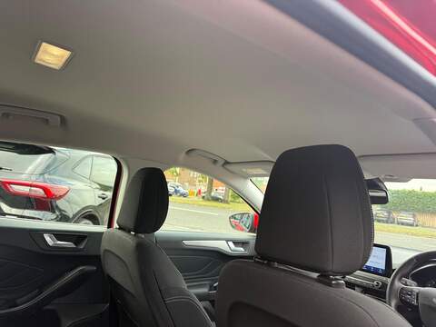 Ford Focus 1.0T EcoBoost MHEV Titanium Edition Estate 5dr Petrol Manual Euro 6 (s/s) (155 ps) - U80682