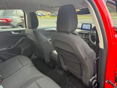 Ford Focus 1.0T EcoBoost MHEV Titanium Edition Estate 5dr Petrol Manual Euro 6 (s/s) (155 ps) - U80682