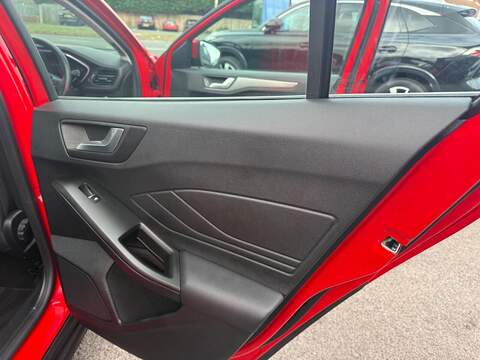 Ford Focus 1.0T EcoBoost MHEV Titanium Edition Estate 5dr Petrol Manual Euro 6 (s/s) (155 ps) - U80682