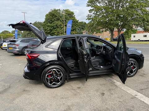 Ford Kuga 2.5h Duratec ST-Line X CVT Euro 6 (s/s) 5dr - U80695