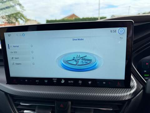 Ford Kuga 2.5h Duratec ST-Line X CVT Euro 6 (s/s) 5dr - U80695