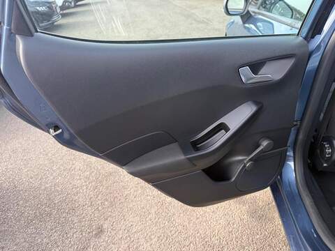 Ford Fiesta 1.0T EcoBoost GPF Zetec Hatchback 5dr Petrol Auto Euro 6 (s/s) (100 ps) - U80705