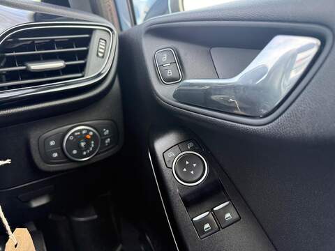Ford Fiesta 1.0T EcoBoost GPF Zetec Hatchback 5dr Petrol Auto Euro 6 (s/s) (100 ps) - U80705