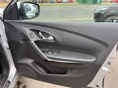 Renault Kadjar 1.2 TCe Dynamique S Nav SUV 5dr Petrol Manual Euro 6 (s/s) (130 ps) - U80706