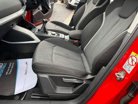 Audi Q2 1.6 TDI 30 Sport SUV 5dr Diesel Manual Euro 6 (s/s) (116 ps) - U80711