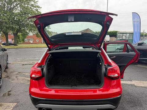 Audi Q2 1.6 TDI 30 Sport SUV 5dr Diesel Manual Euro 6 (s/s) (116 ps) - U80711