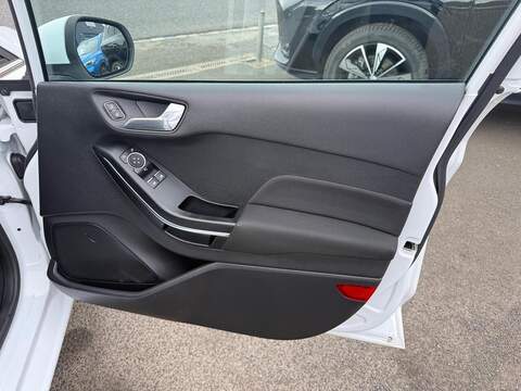 Ford Fiesta 1.0T EcoBoost Titanium Hatchback 5dr Petrol Manual Euro 6 (s/s) (100 ps) - U80721