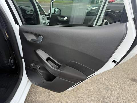 Ford Fiesta 1.0T EcoBoost Titanium Hatchback 5dr Petrol Manual Euro 6 (s/s) (100 ps) - U80721