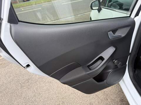 Ford Fiesta 1.0T EcoBoost Titanium Hatchback 5dr Petrol Manual Euro 6 (s/s) (100 ps) - U80721