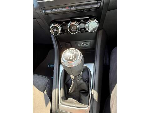Renault Captur 1.0 TCe evolution Euro 6 (s/s) 5dr - U80724