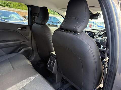 Renault Captur 1.6 E-TECH evolution Auto Euro 6 (s/s) 5dr - U80726