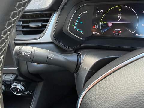 Renault Captur 1.6 E-TECH evolution Auto Euro 6 (s/s) 5dr - U80726