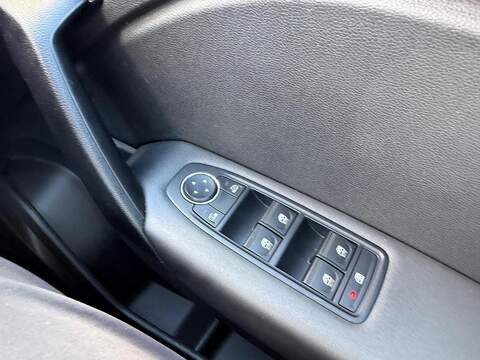 Renault Captur 1.6 E-TECH evolution Auto Euro 6 (s/s) 5dr - U80726