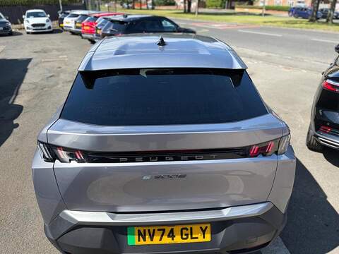 Peugeot E-3008 73kWh Allure Auto 5dr - U80731