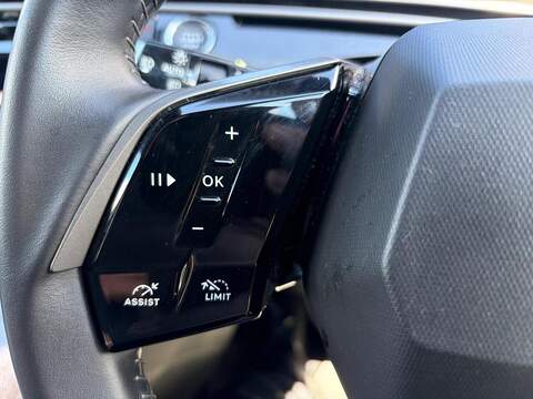 Peugeot E-3008 73kWh Allure Auto 5dr - U80731
