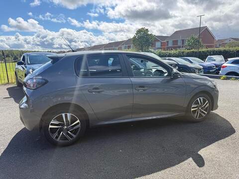 Peugeot 208 1.2 PureTech Active Premium + Euro 6 (s/s) 5dr - U80733