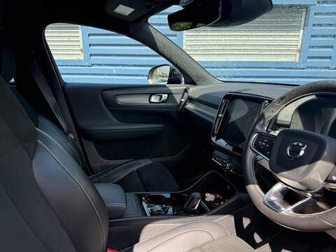 Volvo XC40 1.5 T3 R-Design Auto Euro 6 (s/s) 5dr - U80736