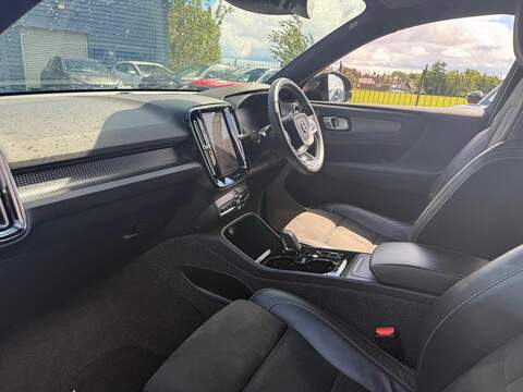 Volvo XC40 1.5 T3 R-Design Auto Euro 6 (s/s) 5dr - U80736