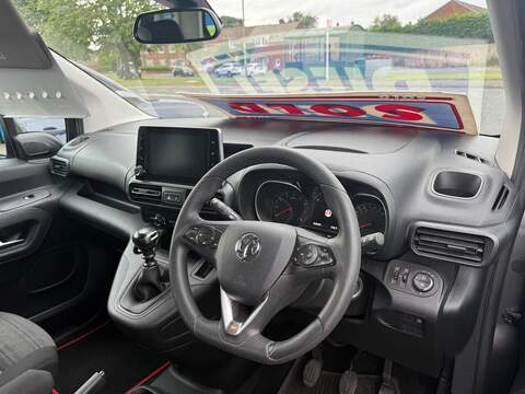 Vauxhall Combo Life 1.5 Turbo D BlueInjection Energy MPV 5dr Diesel Manual Euro 6 (s/s) (130 ps) - U80740