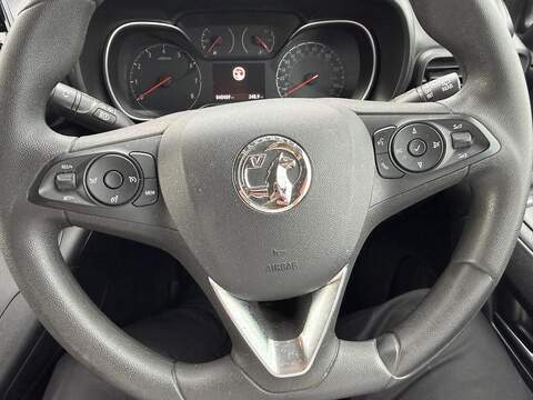 Vauxhall Combo Life 1.5 Turbo D BlueInjection Energy MPV 5dr Diesel Manual Euro 6 (s/s) (130 ps) - U80740