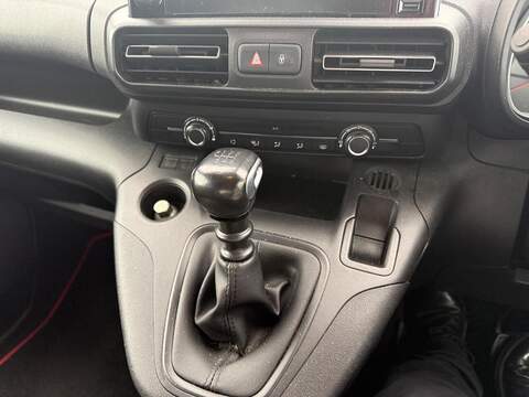 Vauxhall Combo Life 1.5 Turbo D BlueInjection Energy MPV 5dr Diesel Manual Euro 6 (s/s) (130 ps) - U80740