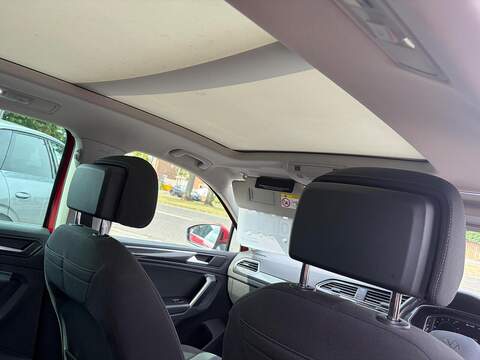 Volkswagen Tiguan 1.5 TSI Elegance SUV 5dr Petrol DSG Euro 6 (s/s) (150 ps) - U80810