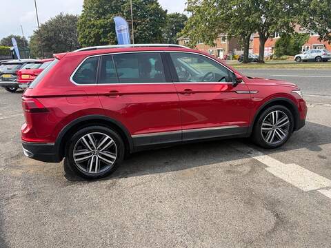 Volkswagen Tiguan 1.5 TSI Elegance SUV 5dr Petrol DSG Euro 6 (s/s) (150 ps) - U80810