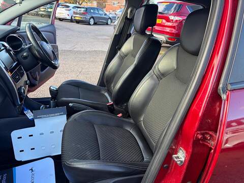 Renault Clio TCe GT Line Hatchback 0.9 Manual Petrol - U80822