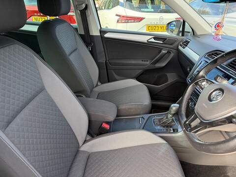 Volkswagen Tiguan 2.0 TDI SE SUV 5dr Diesel DSG Euro 6 (s/s) (150 ps SUV 2.0 Automatic Diesel - U80847