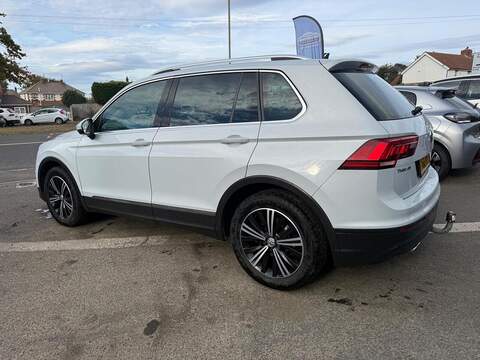 Volkswagen Tiguan 2.0 TDI SE SUV 5dr Diesel DSG Euro 6 (s/s) (150 ps SUV 2.0 Automatic Diesel - U80847