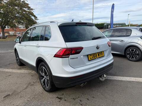 Volkswagen Tiguan 2.0 TDI SE SUV 5dr Diesel DSG Euro 6 (s/s) (150 ps SUV 2.0 Automatic Diesel - U80847