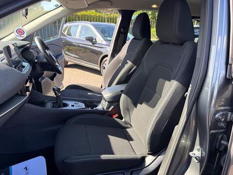 Nissan Qashqai 1.3 DIG-T MHEV Acenta Premium Euro 6 (s/s) 5dr - U80868