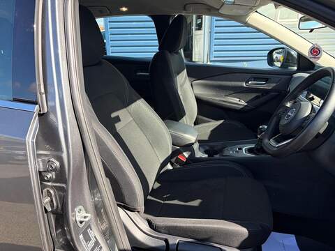 Nissan Qashqai 1.3 DIG-T MHEV Acenta Premium Euro 6 (s/s) 5dr - U80868