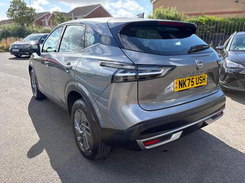 Nissan Qashqai 1.3 DIG-T MHEV Acenta Premium Euro 6 (s/s) 5dr - U80868