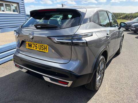 Nissan Qashqai 1.3 DIG-T MHEV Acenta Premium Euro 6 (s/s) 5dr - U80868