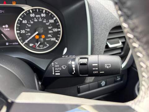 Nissan Qashqai 1.3 DIG-T MHEV Acenta Premium Euro 6 (s/s) 5dr - U80868