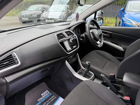 Suzuki SX4 S-Cross 1.0 Boosterjet SZ-T SUV 5dr Petrol Manual Euro 6 (111 ps) - U80871